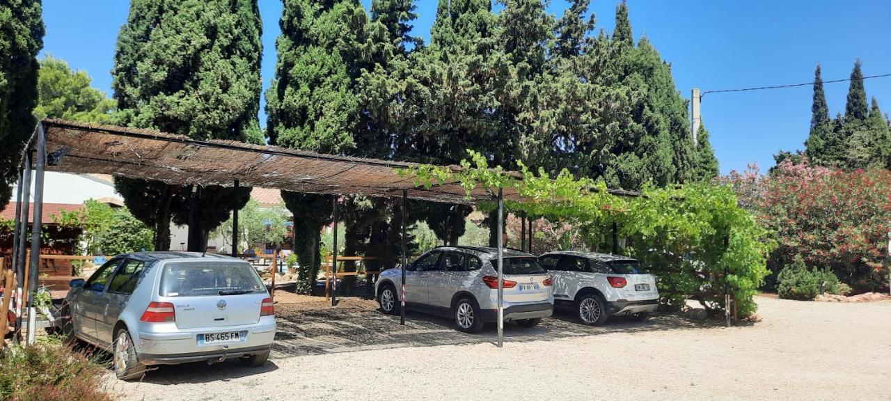 Bed and Breakfast Fenetre Sur Les Alpilles Сен-Мартен-де-Кро Екстер'єр фото