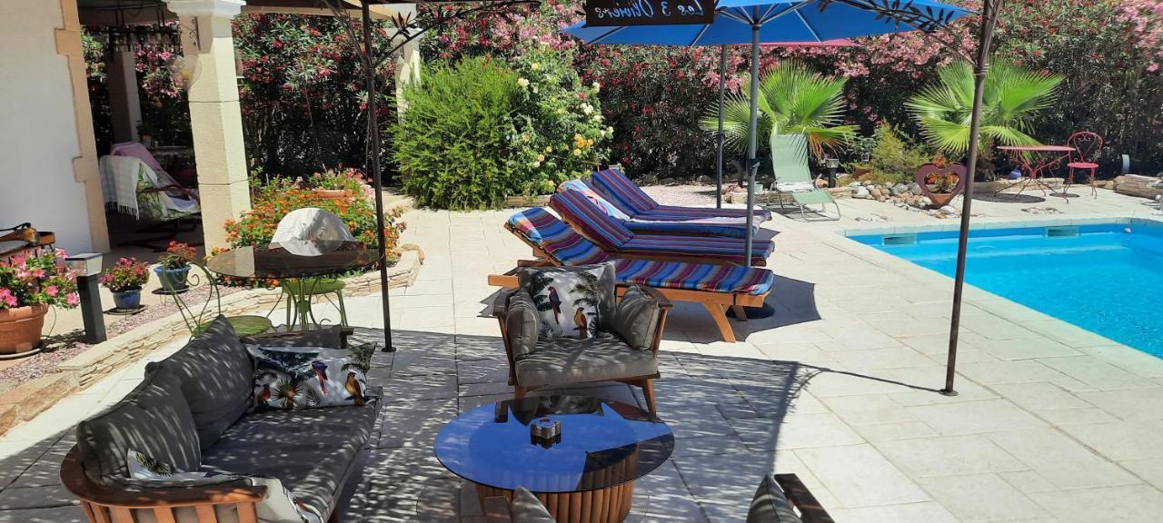 Bed and Breakfast Fenetre Sur Les Alpilles Сен-Мартен-де-Кро Екстер'єр фото